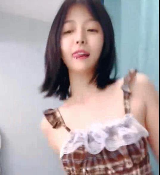 年轻小姐姐